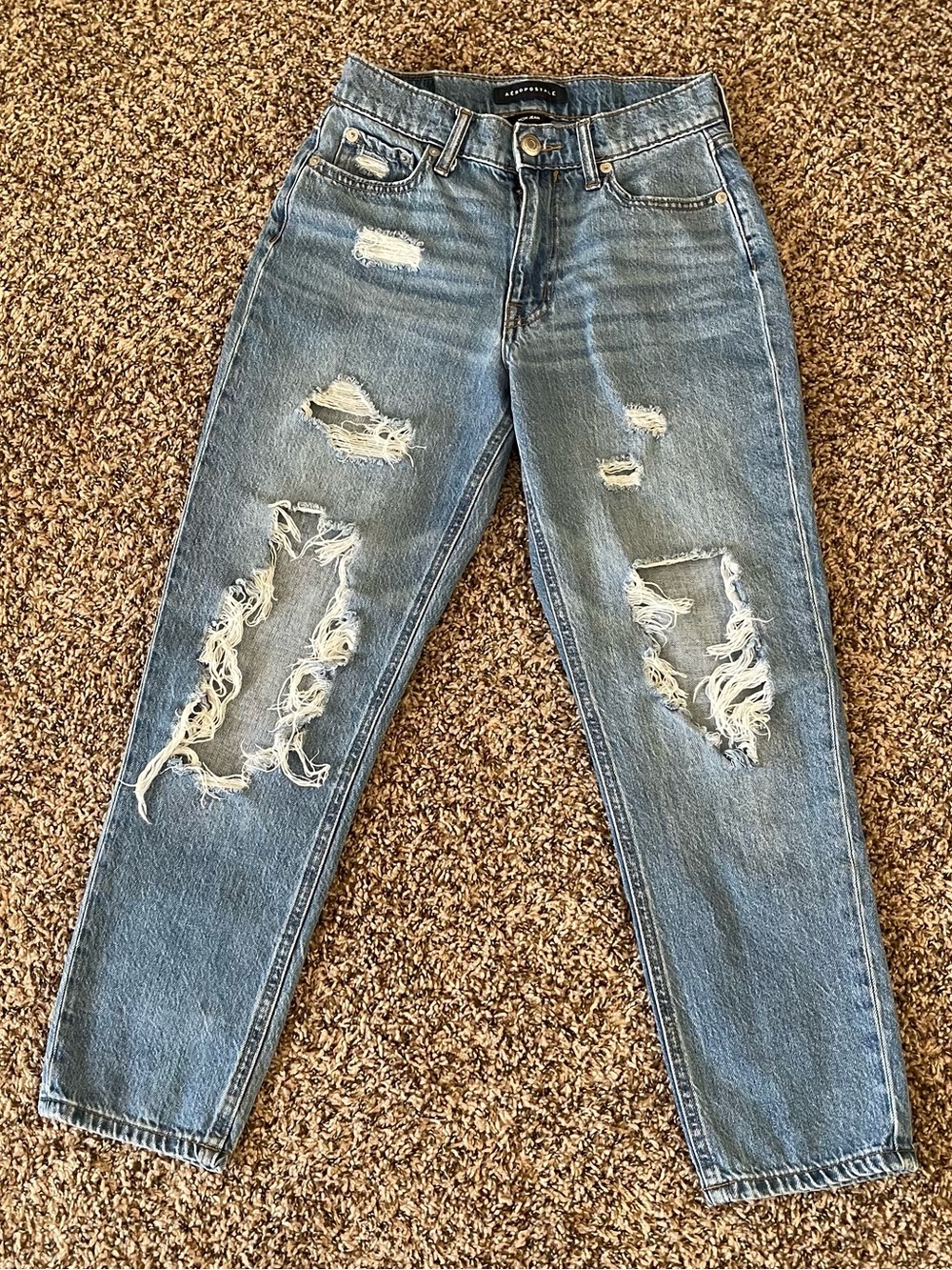 Aeropostale Distressed Mom Jean Blue Women's Size 2 High Rise‎ Ripped Light Wash